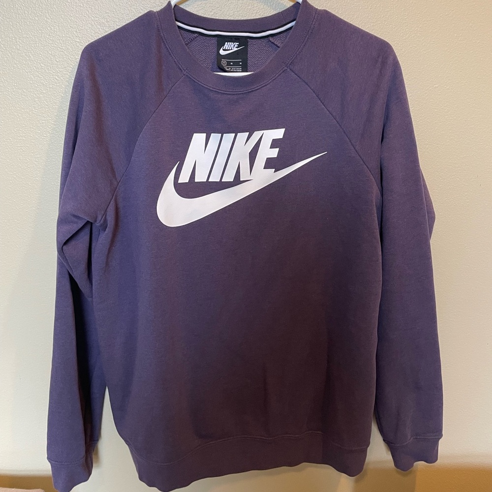 Nike Women’s sweatshirt